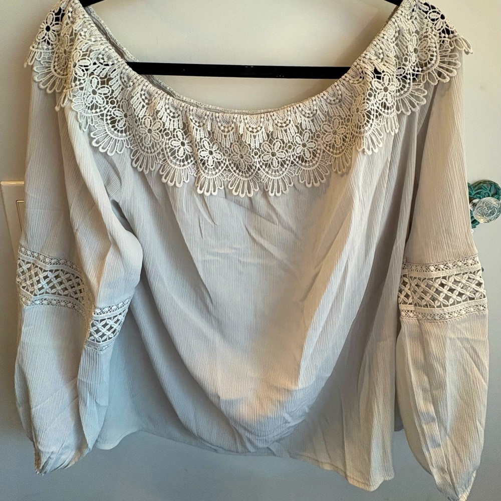 Elegant Lace Trim Women's Top - Light Khaki